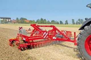 Gradas de disco -gancho Pöttinger Terradisc  5000 K