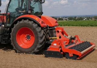 Gradas rotantes Kubota PH3301