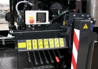 Grúas de carga hidráulicas MKG HLK 106 HP a4