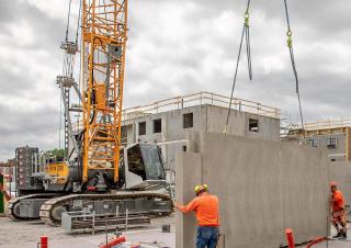 Grúas sobre orugas - Pluma de celosía Liebherr LR 1110 