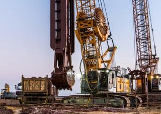 Grúas sobre orugas - Pluma de celosía Liebherr HS 8100