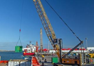 Grúas sobre orugas - Pluma de celosía Liebherr LR 1250