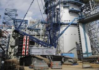 Grúas sobre orugas - Pluma de celosía Liebherr LR 1350/1