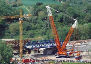 Grúas sobre orugas - Pluma de celosía Liebherr LR 1750/2