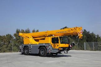 Grúas todo terreno Liebherr LTM 1040-2.1 