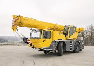 Grúas todo terreno Liebherr LTM 1040-2.1 