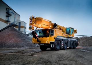 Grúas todo terreno Liebherr LTM 1090-4.2 