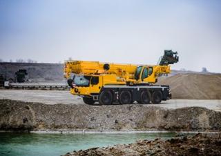 Grúas todo terreno Liebherr LTM 1090-4.2 