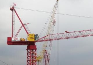 Grúas torre con pluma rotativa Kroll K125L