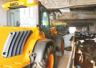 Mini cargador frontal Dieci Agri Pivot T60
