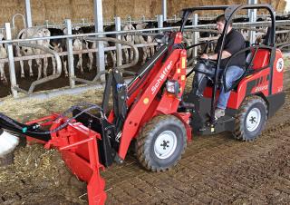 Mini cargador frontal Schäffer 2028 SLT 