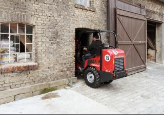 Mini cargador frontal Schäffer 2028 SLT 