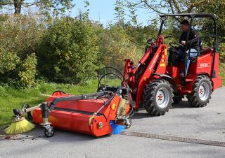 Mini cargador frontal Schäffer 2034