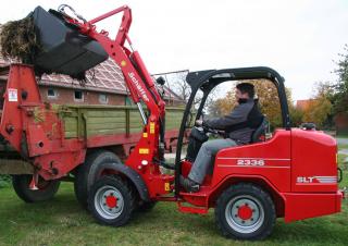 Mini cargador frontal Schäffer 2336 SLT
