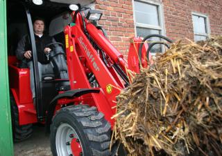 Mini cargador frontal Schäffer 2336 SLT