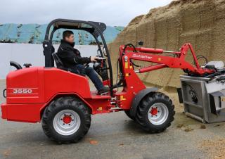 Mini cargador frontal Schäffer 3550