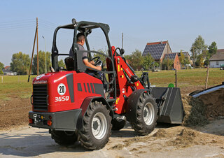 Mini cargador frontal Schäffer 3650 