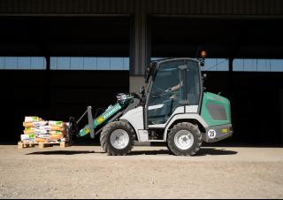 Mini cargador frontal Kramer KL14.5