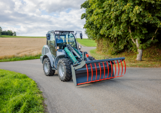 Mini cargador frontal Kramer KL41.8