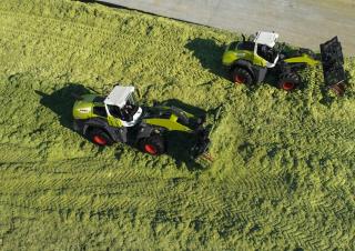 Mini cargador frontal Claas Torion 1913