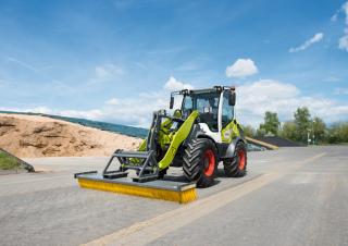 Mini cargador frontal Claas Torion 535