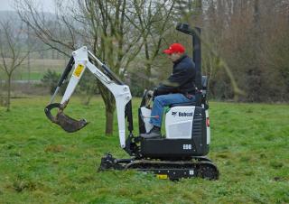 Miniexcavadoras Bobcat E08