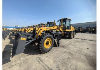Motoniveladoras XCMG GR215A