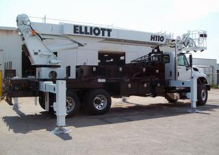 Plataformas telescópicas Plataformas telescópicas sobre camión Elliott Equipment H110R HiReach