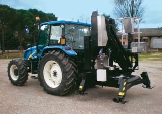 Plataformas elevadoras articuladas Plataformas elevadoras articuladas sobre camión Comet X Tractor 