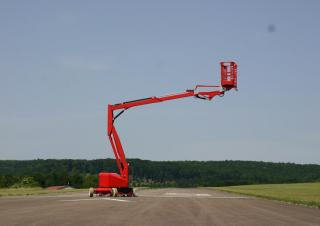 Plataformas elevadoras articuladas Plataformas articuladas de ruedas PB PB TOPDINO 126 II