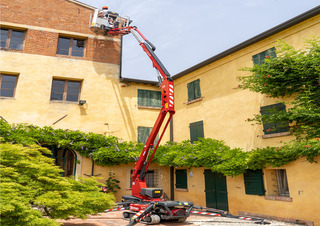 Plataformas elevadoras articuladas Plataformas articuladas de orugas Hinowa Lightlift 14.70 IIIS