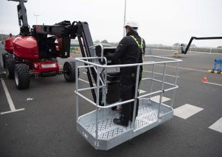Plataformas elevadoras articuladas Plataformas articuladas de ruedas Manitou 160 ATJ E