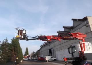 Plataformas elevadoras articuladas Plataformas elevadoras articuladas remolcables Benelligru 14000/4S3