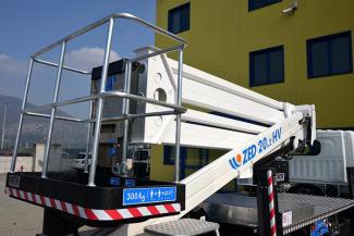 Plataformas elevadoras articuladas Plataformas elevadoras articuladas remolcables CTE ZED 20.2 HV