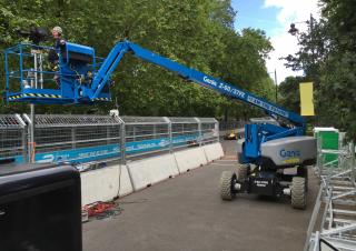 Plataformas elevadoras articuladas Plataformas articuladas de ruedas Genie Z-60 FE