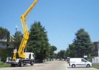 Plataformas elevadoras articuladas Plataformas elevadoras articuladas remolcables GSR E320PXJ Comfort 
