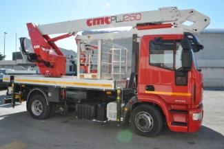 Plataformas elevadoras articuladas Plataformas elevadoras articuladas remolcables CMC PLJ250