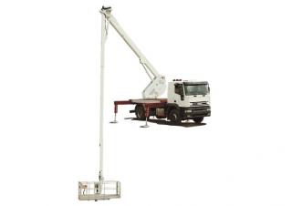 Plataformas elevadoras articuladas Plataformas elevadoras articuladas remolcables CMC PLJ300