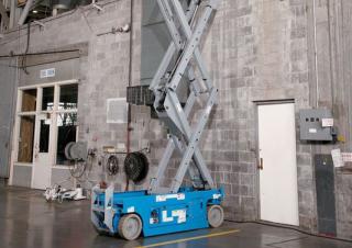 Plataformas de tijera Plataformas de tijeras de ruedas Genie GS-2032 E-Drive