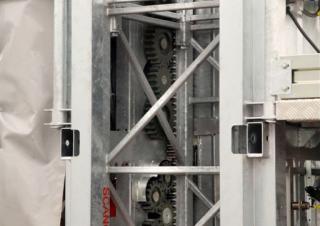 Plataformas elevadoras de mástil Scanclimber Centum SC10000 