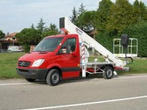 Plataformas telescópicas Plataformas telescópicas sobre camión GSR E200T E4 Comfort