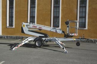 Plataformas telescópicas Plataformas telescópicas remolcables Dino Lift Dino 120T