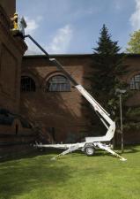 Plataformas telescópicas Plataformas telescópicas remolcables Dino Lift Dino 135T