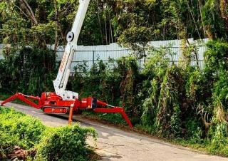 Plataformas telescópicas Plataformas telescópicas de orugas Easy Lift R420HY