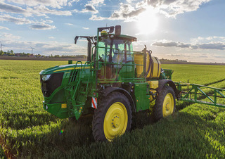 Pulverizadoras automotrices John Deere R4140i 