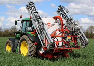 Pulverizadoras de montaje Kuhn Deltis 2