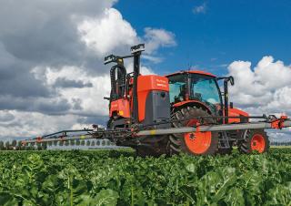 Pulverizadoras de montaje Kubota XMS213 iXflow-E