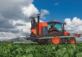 Pulverizadoras de montaje Kubota XMS218 iXflow-E