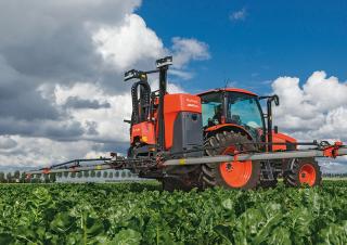 Pulverizadoras de montaje Kubota XMS218 iXflow-E