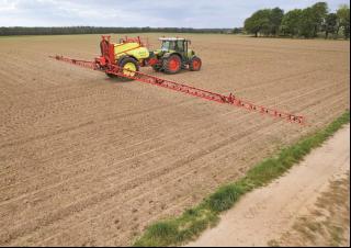 Pulverizadoras remolcables Kverneland Ikarus S38